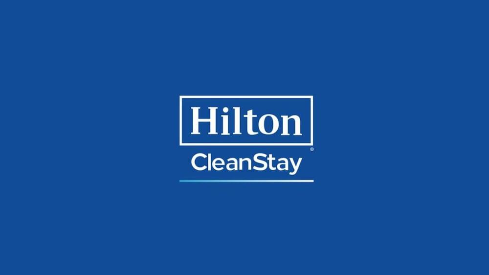 Hampton Inn & Suites State College At Williamsburg Square Екстериор снимка