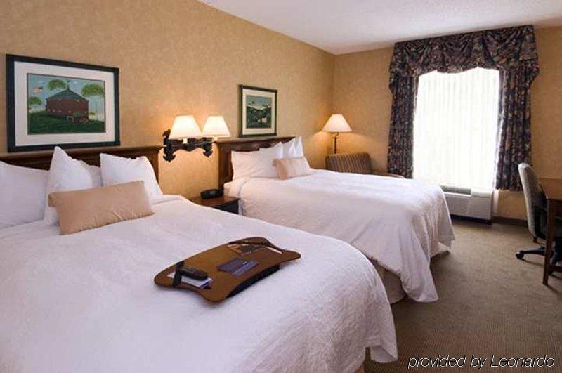 Hampton Inn & Suites State College At Williamsburg Square Стая снимка